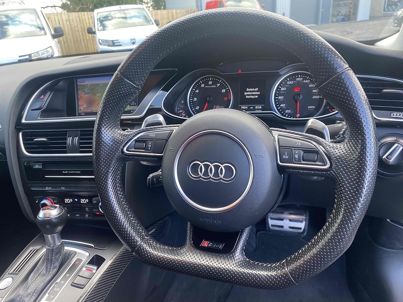 Audi RS4 Avant FSI V8 - U4118