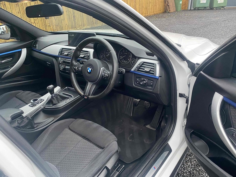 BMW 3 Series 320d M Sport - U4120