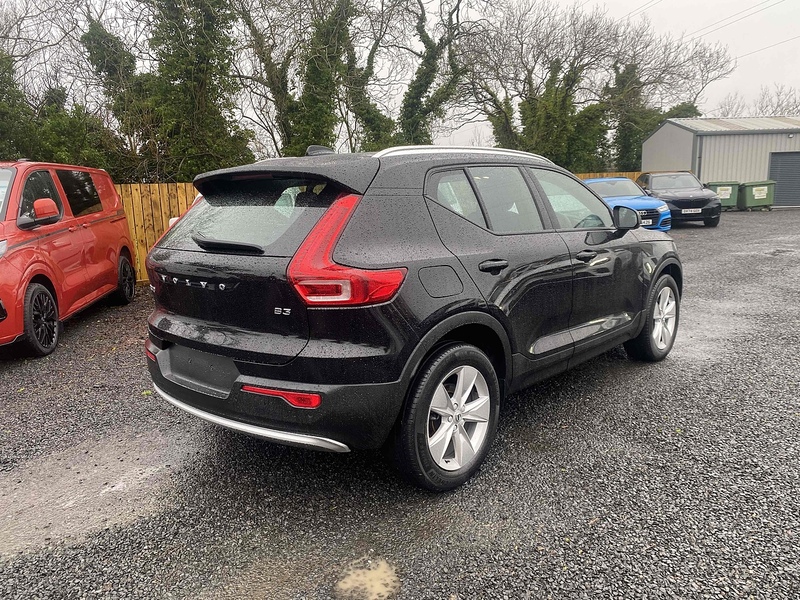 Volvo XC40 B3 MHEV Core - U4126
