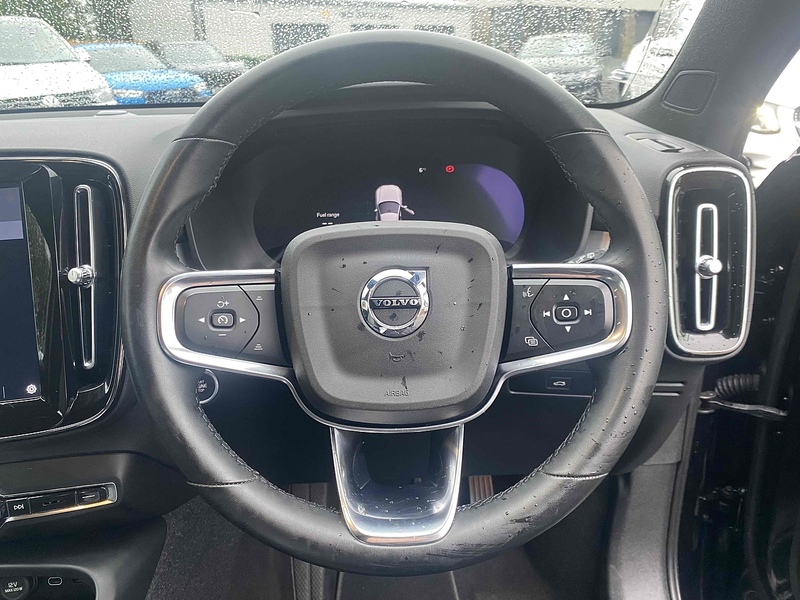 Volvo XC40 B3 MHEV Core - U4126