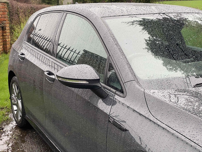 Volkswagen Golf eTSI MHEV R-Line - U4128