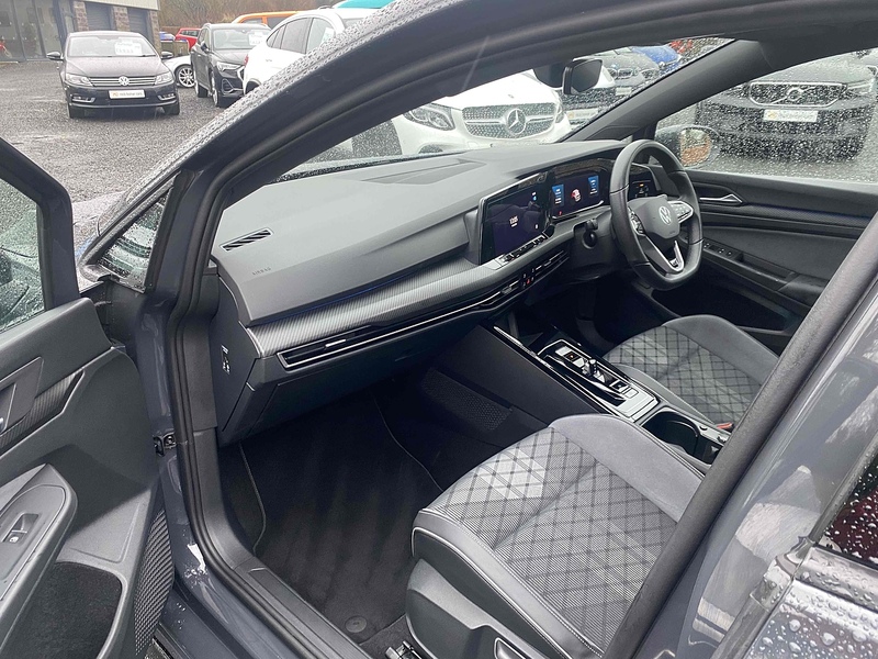 Volkswagen Golf eTSI MHEV R-Line - U4128