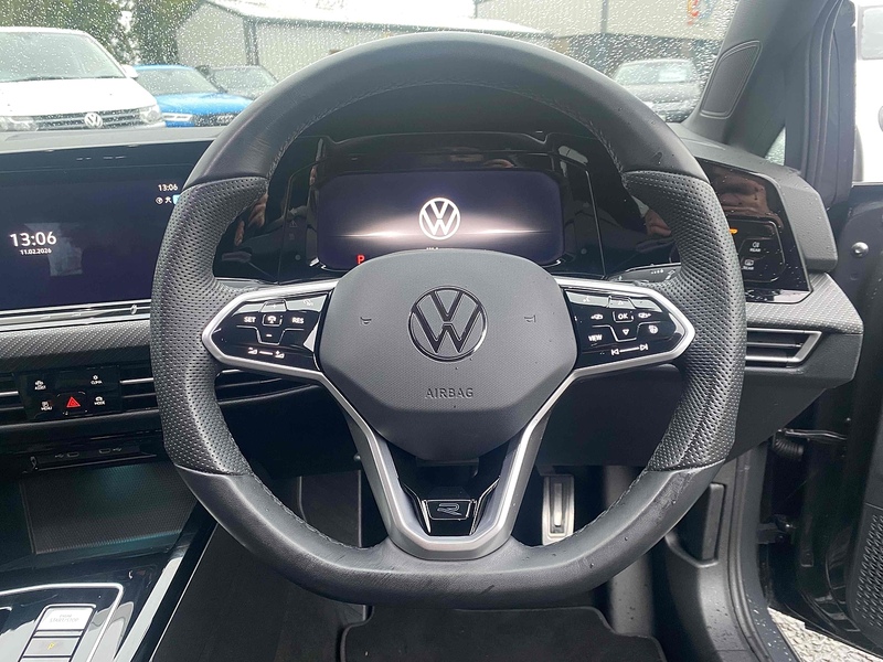 Volkswagen Golf eTSI MHEV R-Line - U4128