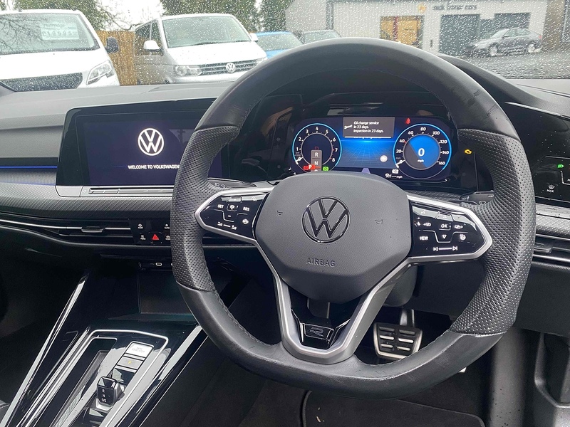 Volkswagen Golf eTSI MHEV R-Line - U4128