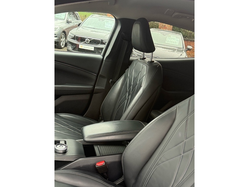 Ford Mustang Mach-E Standard Range - U4132