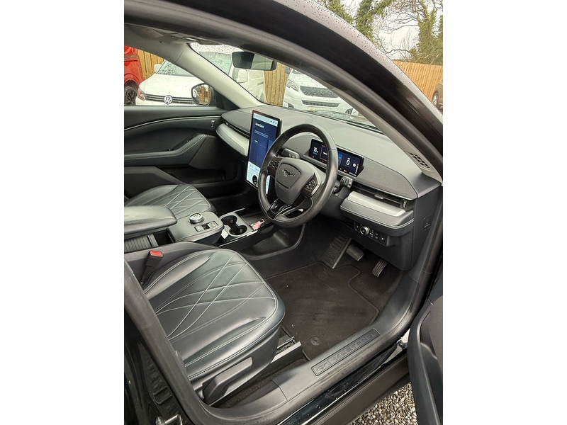 Ford Mustang Mach-E Standard Range - U4132