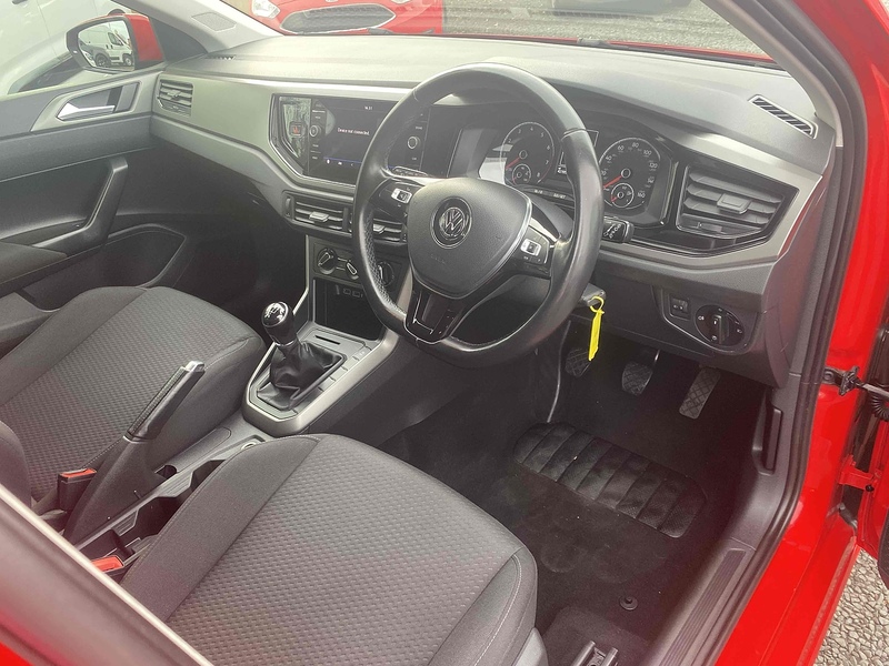 Volkswagen Polo TSI SE - U4145