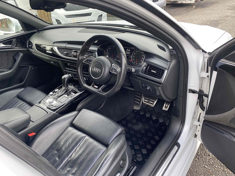 Audi A6 Saloon TDI Black Edition - U4147
