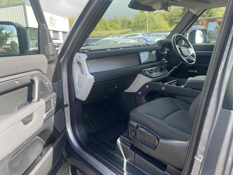 Land Rover Defender Hard top D MHEV - U4153