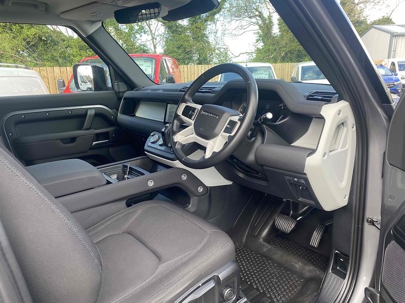 Land Rover Defender Hard top D MHEV - U4153