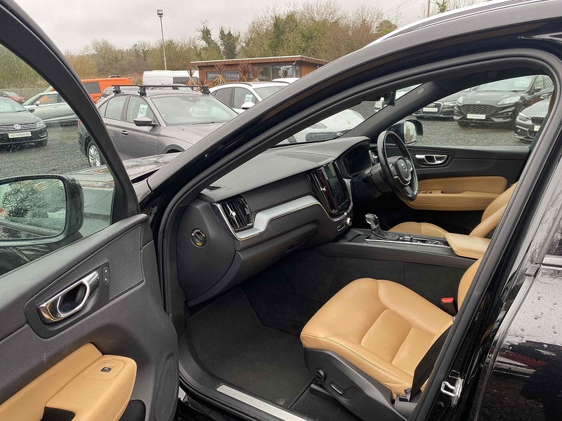 Volvo XC60 T5 Momentum - U4160