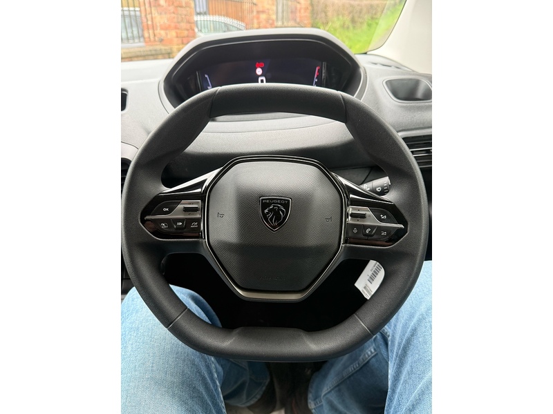 Peugeot Partner BlueHDi 1000 Professional - U4162