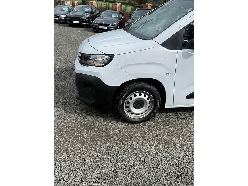 Peugeot Partner BlueHDi 1000 Professional - U4162