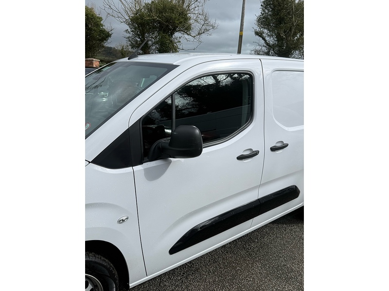 Peugeot Partner BlueHDi 1000 Professional - U4162