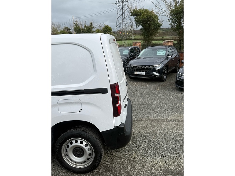 Peugeot Partner BlueHDi 1000 Professional - U4162