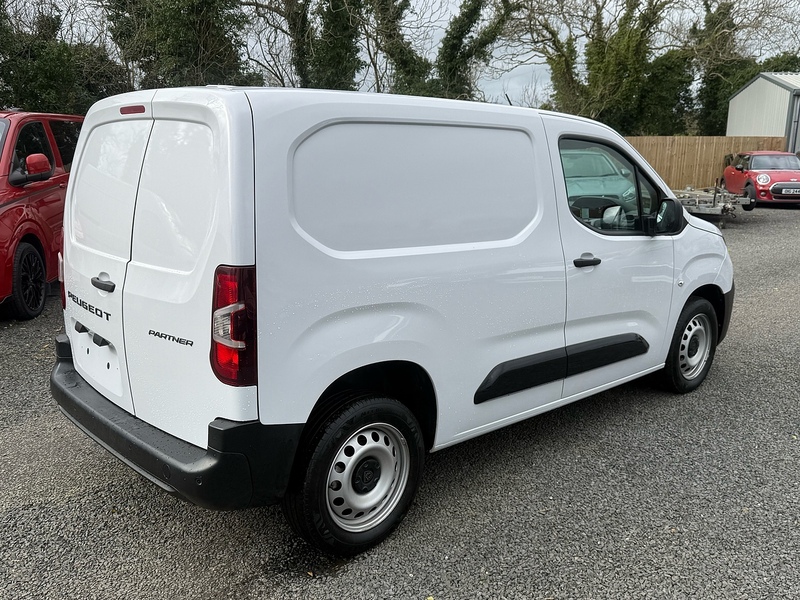 Peugeot Partner BlueHDi 1000 Professional - U4162