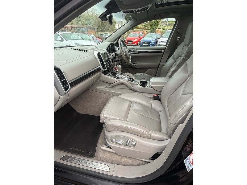 Porsche Cayenne TD V8 S - U4191