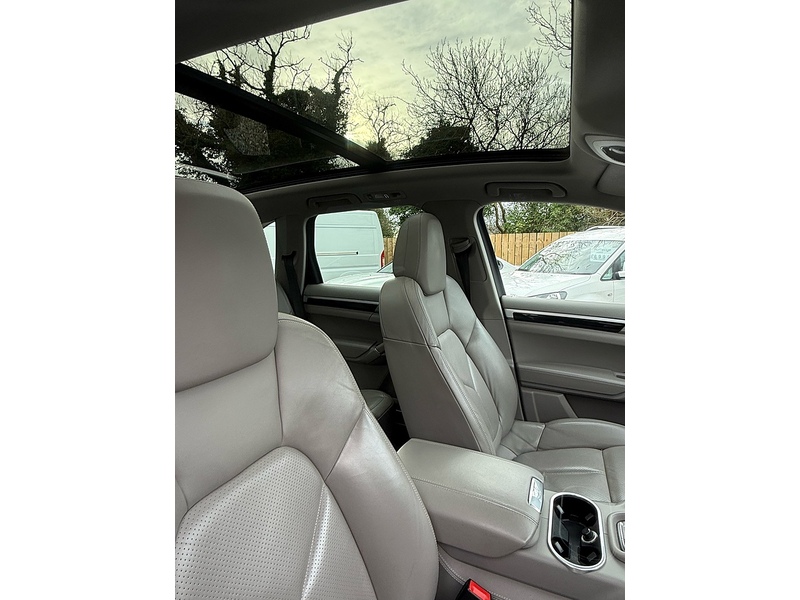 Porsche Cayenne TD V8 S - U4191