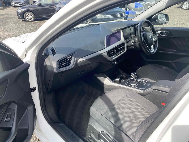 BMW 1 Series 118i SE - U4195