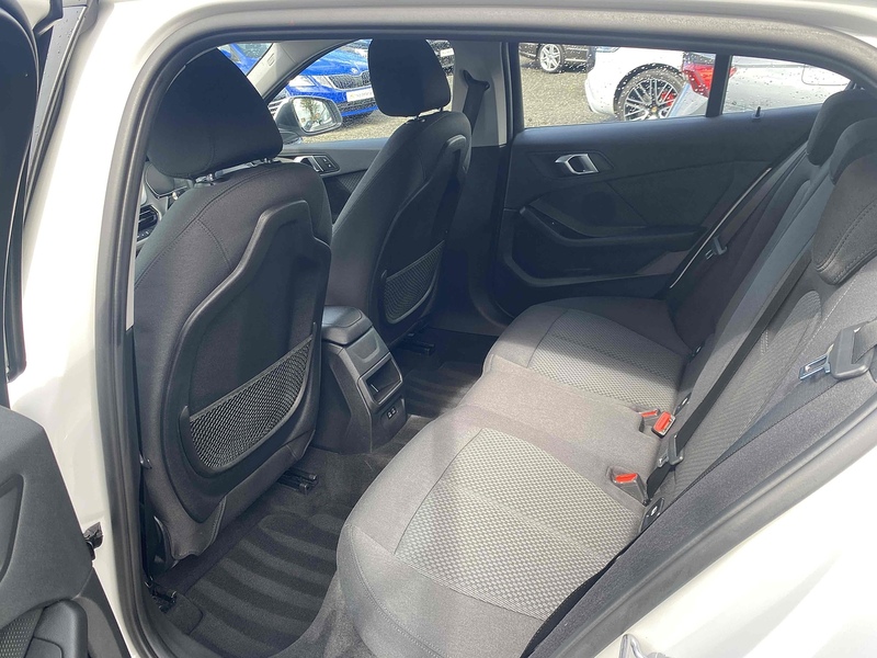 BMW 1 Series 118i SE - U4195