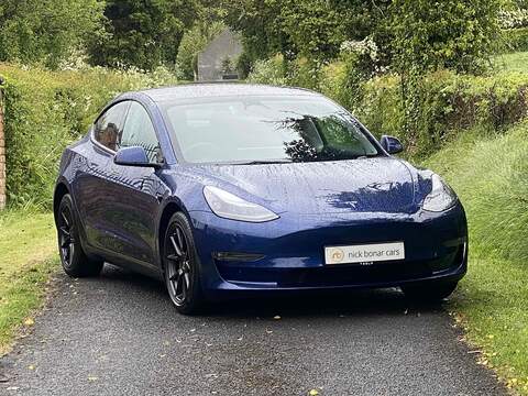 Tesla Model 3 2.1 E250 CDI BlueEfficiency Sport Saloon 4dr Diesel G-Tronic+ Euro 5 (s/s) (204 ps)