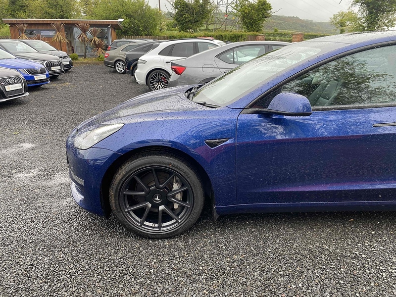 Tesla Model 3 Long Range - U4210