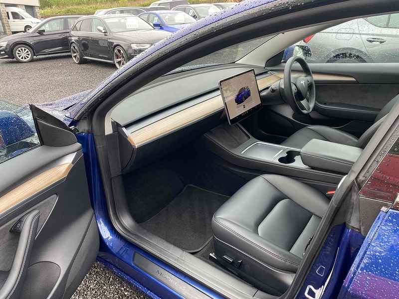 Tesla Model 3 Long Range - U4210