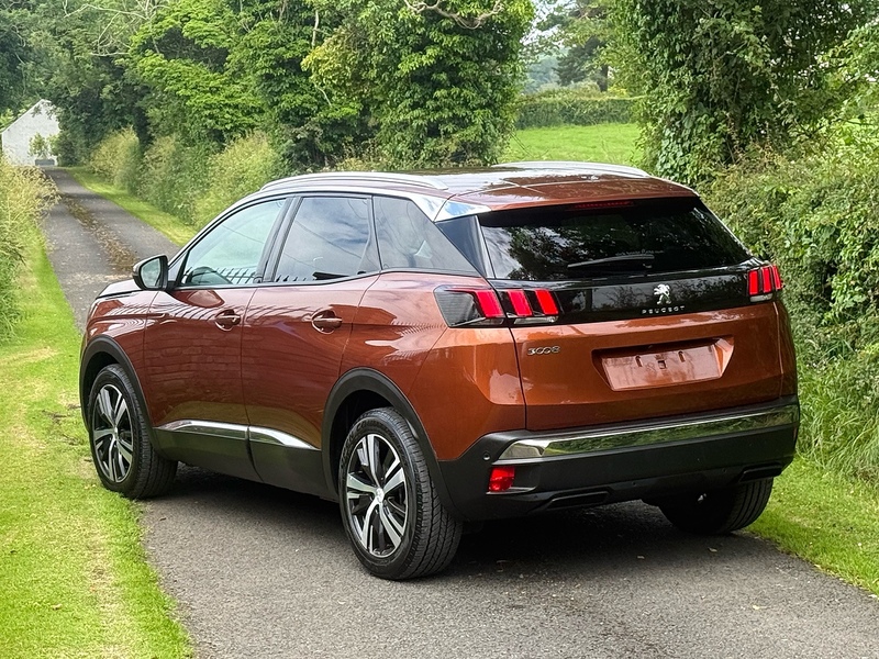 Peugeot 3008 PureTech Allure - U4226