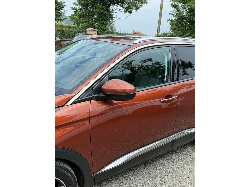 Peugeot 3008 PureTech Allure - U4226