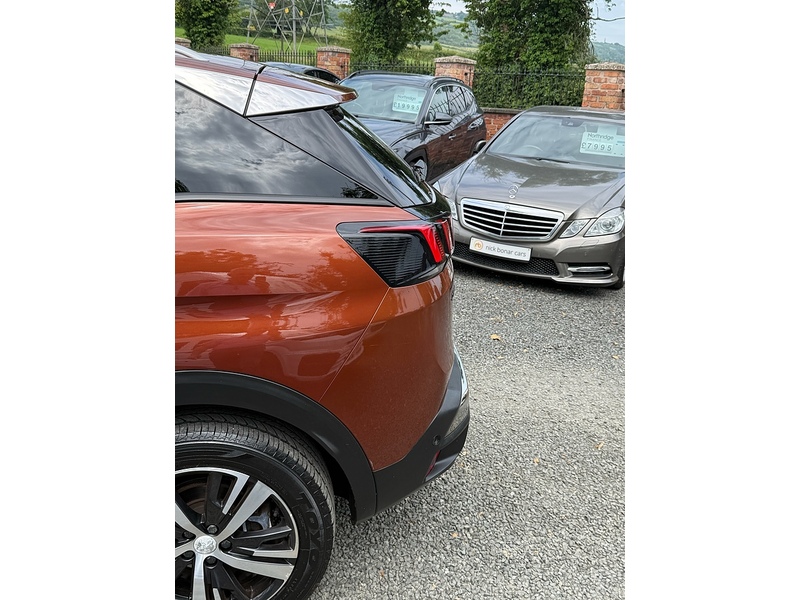 Peugeot 3008 PureTech Allure - U4226