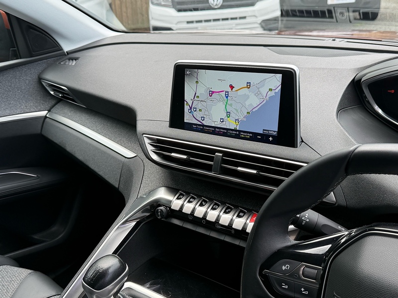 Peugeot 3008 PureTech Allure - U4226