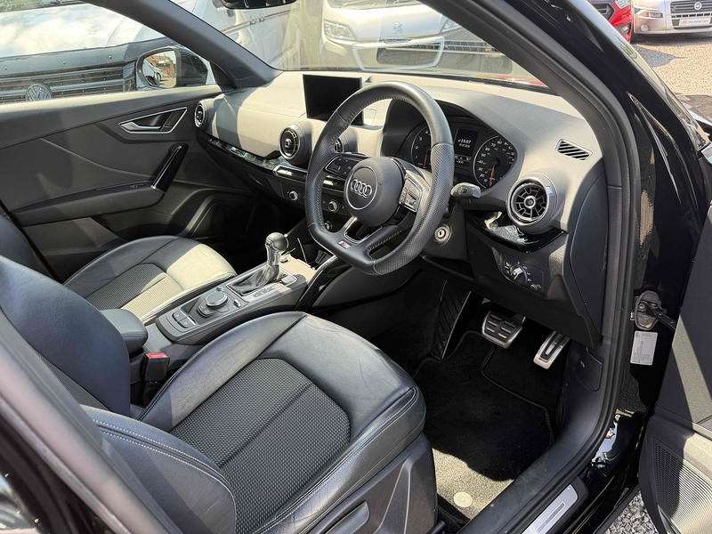 Audi Q2 TFSI Black Edition - U4229