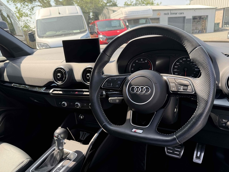 Audi Q2 TFSI Black Edition - U4229