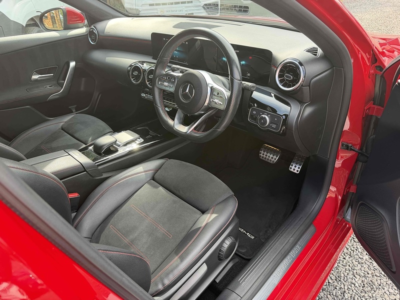 Mercedes-Benz A Class A200 AMG Line - U4232