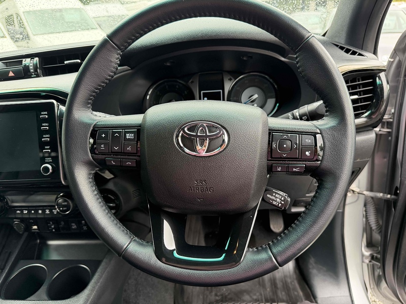 Toyota Hilux D-4D Invincible X - U4233