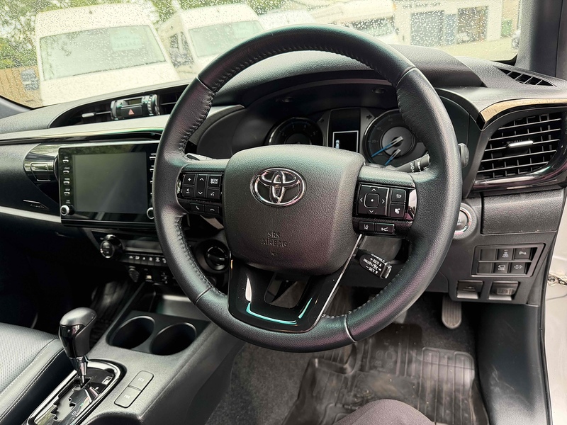 Toyota Hilux D-4D Invincible X - U4233