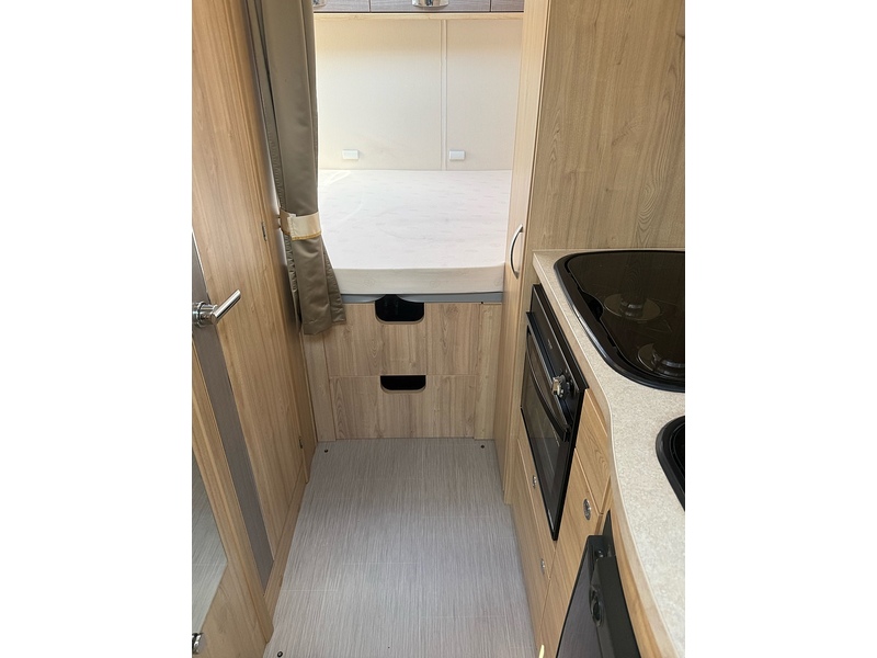 Peugeot Elddis Evolution 125 2 Berth Evolution 125 2 Berth - U4242