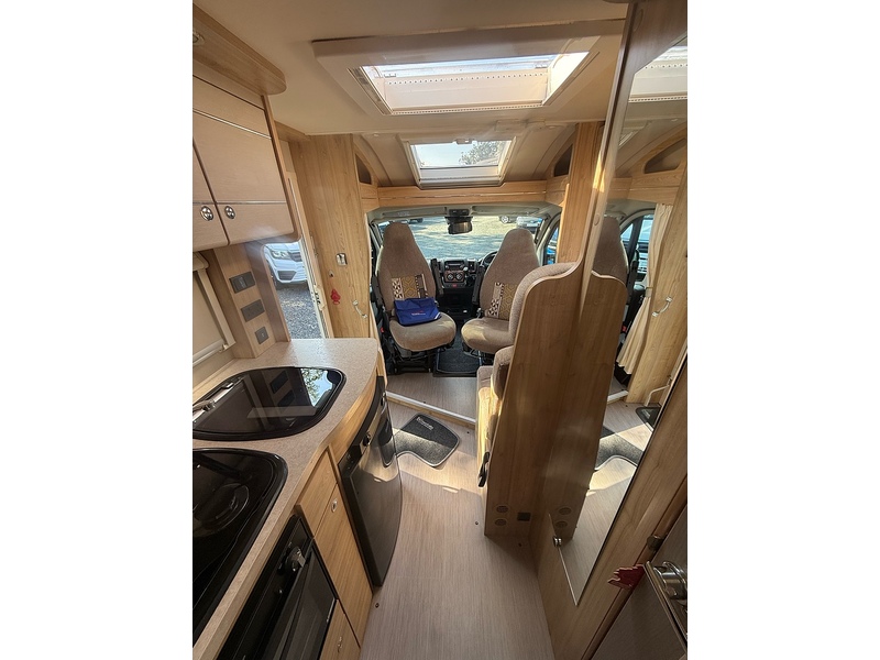 Peugeot Elddis Evolution 125 2 Berth Evolution 125 2 Berth - U4242