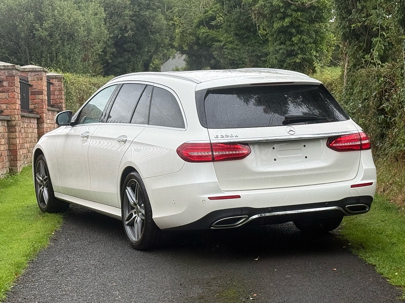 Mercedes-Benz E Class E220d AMG Line - U4243
