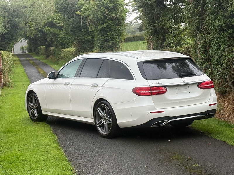 Mercedes-Benz E Class E220d AMG Line - U4243