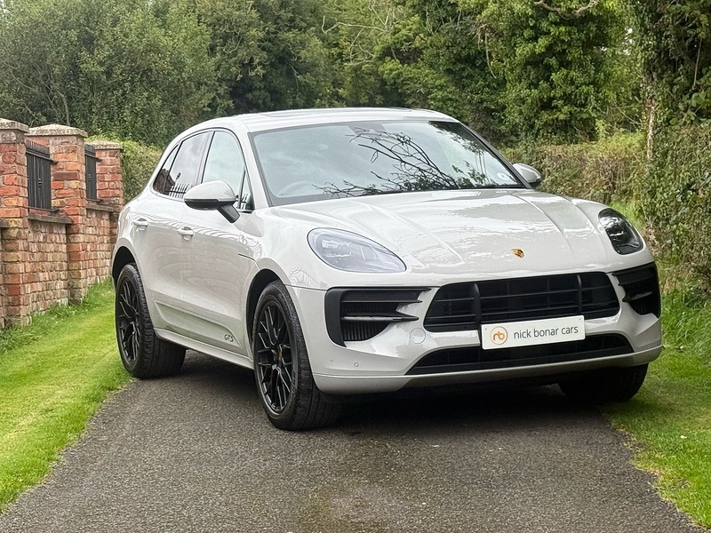 Porsche Macan T V6 GTS - U4252
