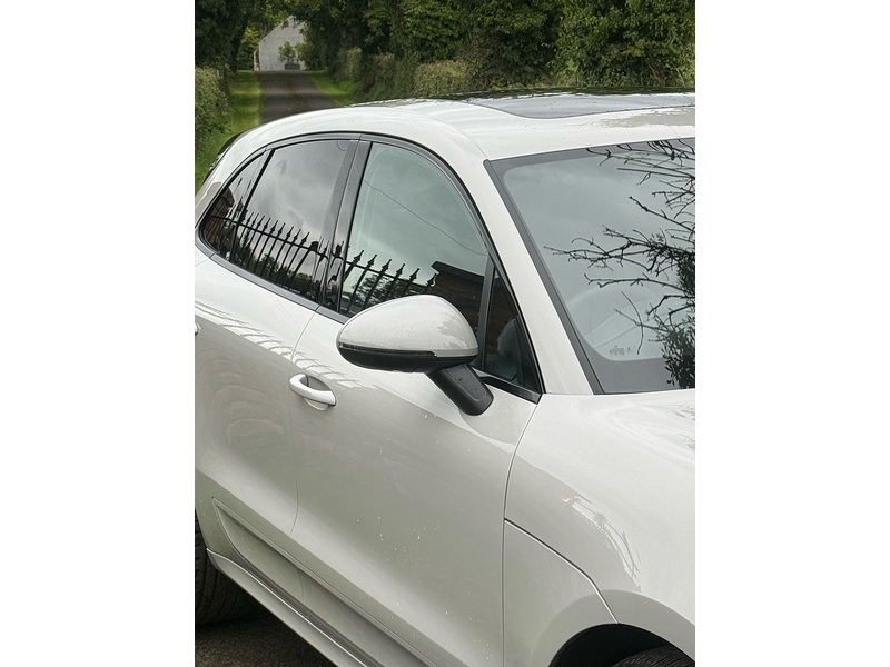 Porsche Macan T V6 GTS - U4252