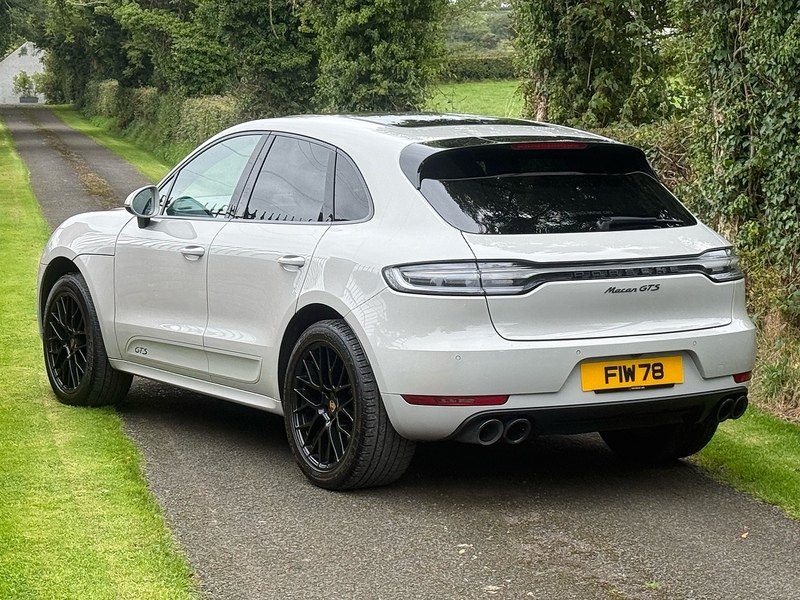 Porsche Macan T V6 GTS - U4252