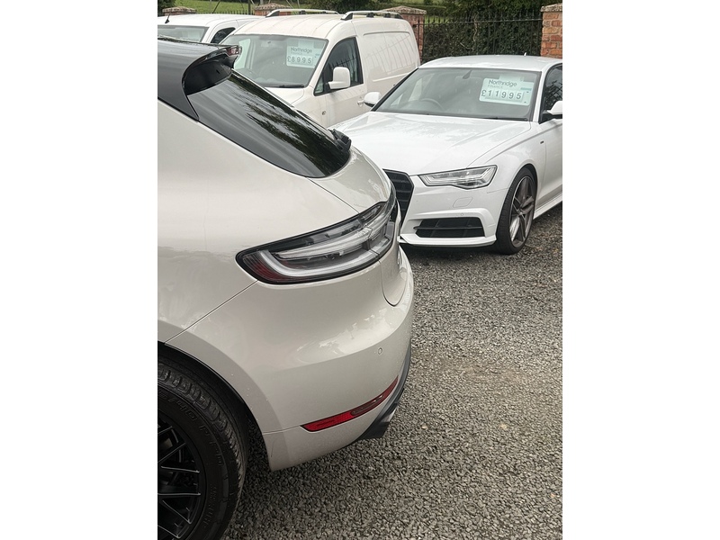 Porsche Macan T V6 GTS - U4252