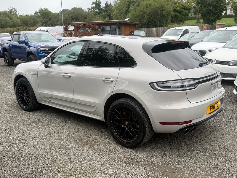 Porsche Macan T V6 GTS - U4252