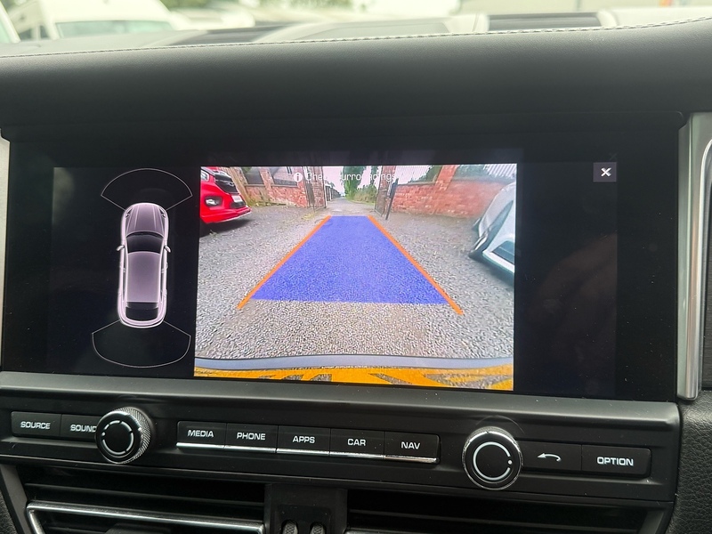 Porsche Macan T V6 GTS - U4252