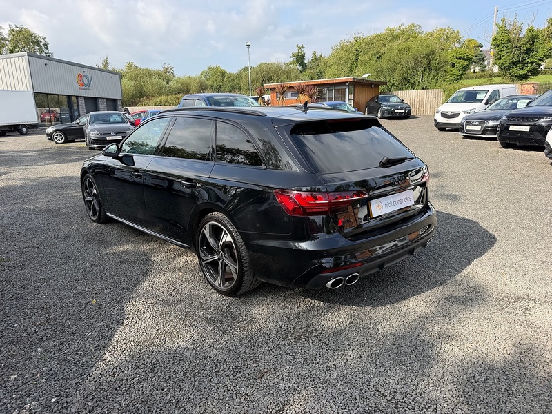 Audi S4 Avant TDI V6 Black Edition - U4254