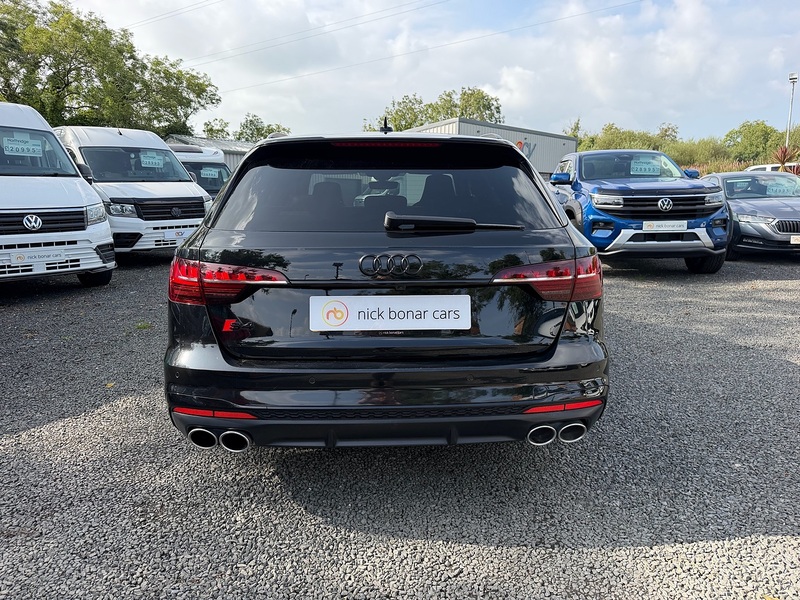 Audi S4 Avant TDI V6 Black Edition - U4254