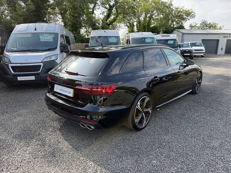Audi S4 Avant TDI V6 Black Edition - U4254