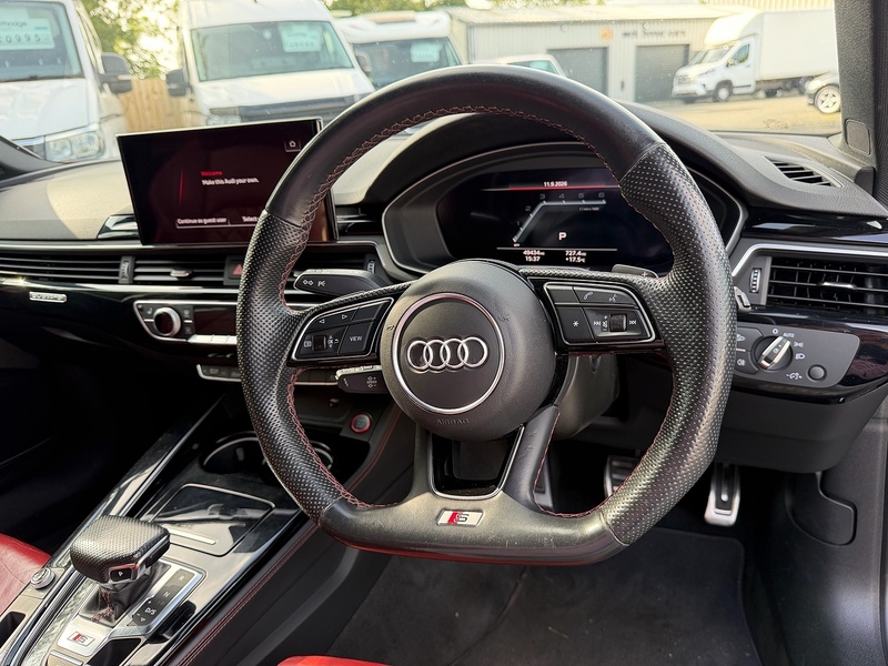 Audi S4 Avant TDI V6 Black Edition - U4254